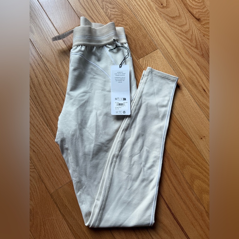 ALO airbrush heart throb leggings NWT